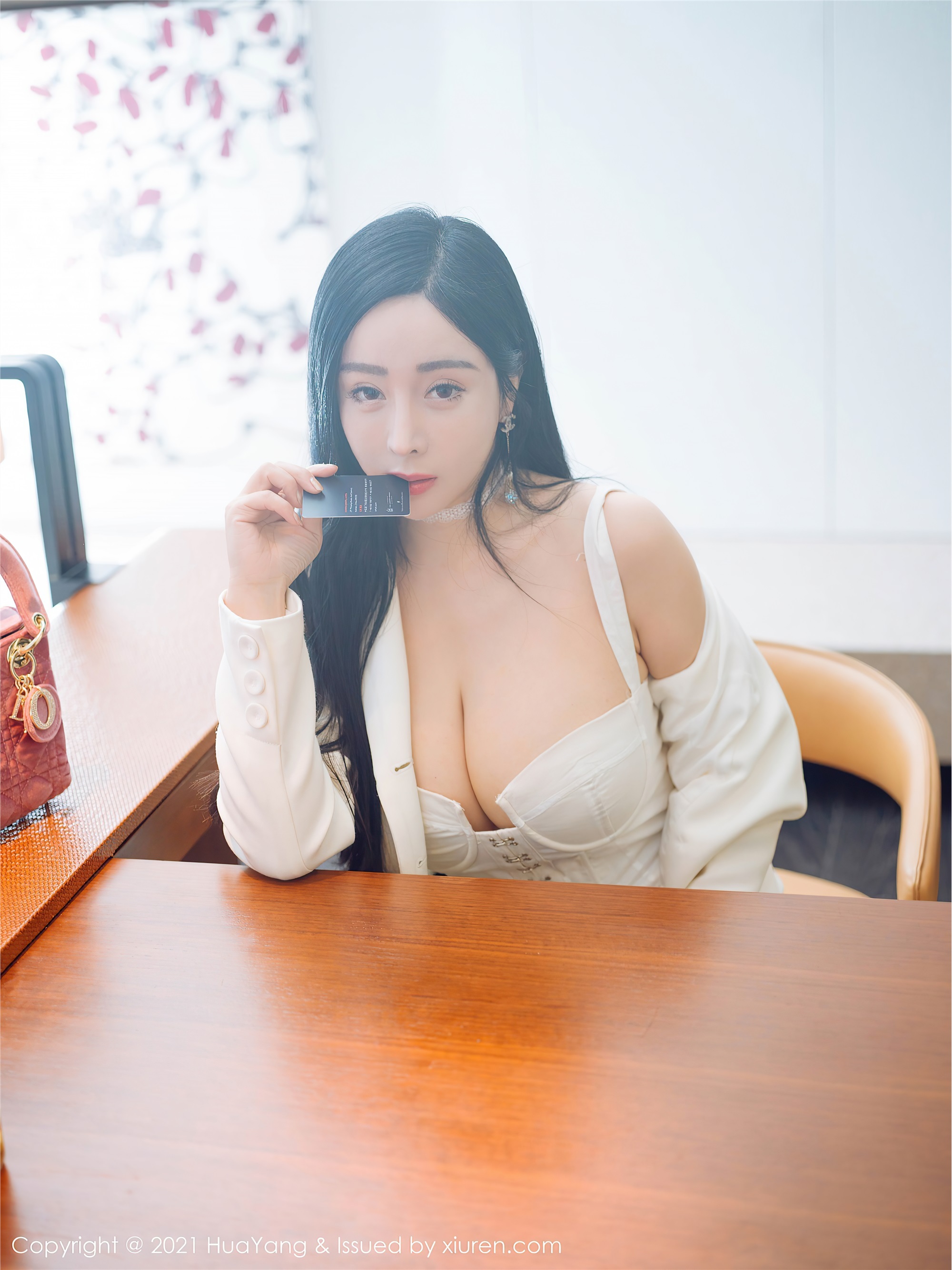 HuaYang花漾  2021.03.30 VOL.381 允爾 保险经纪